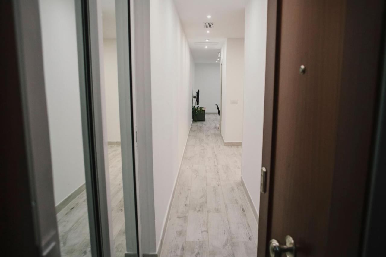 Апартаменты Bbarcelona Fira Superior Flats Экстерьер фото