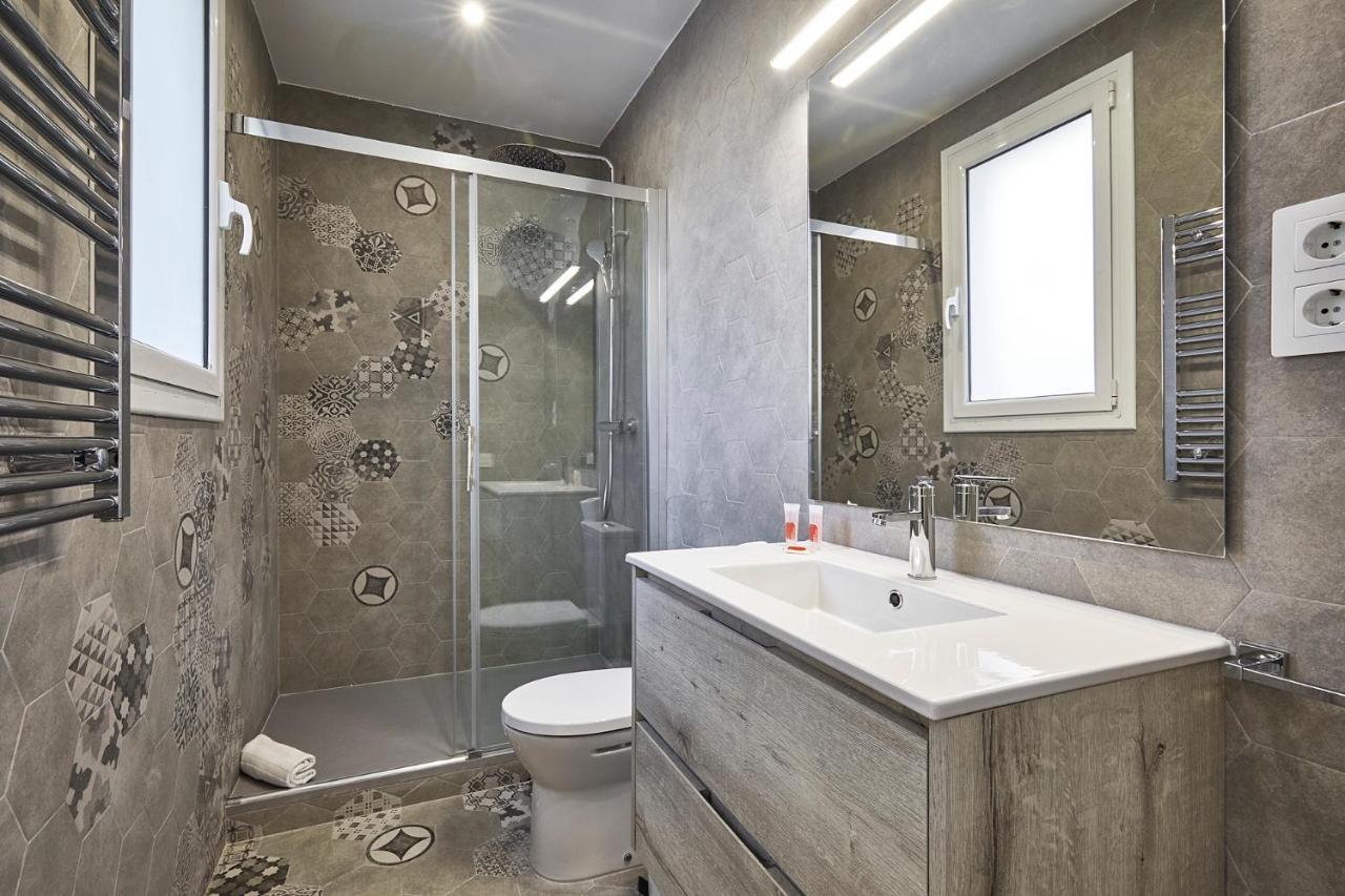 Апартаменты Bbarcelona Fira Superior Flats Экстерьер фото