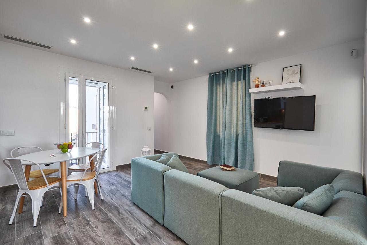 Апартаменты Bbarcelona Fira Superior Flats Экстерьер фото